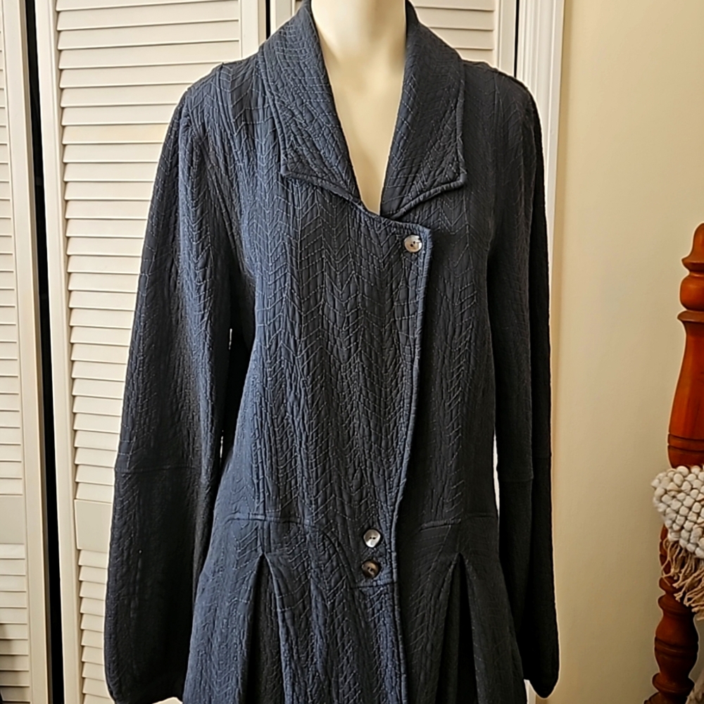 BEAUTIFUL Gray coat, Handwrittwn by Tanya Sarne